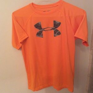 Youth Large Loose Heat Gear Under Armour Shirt